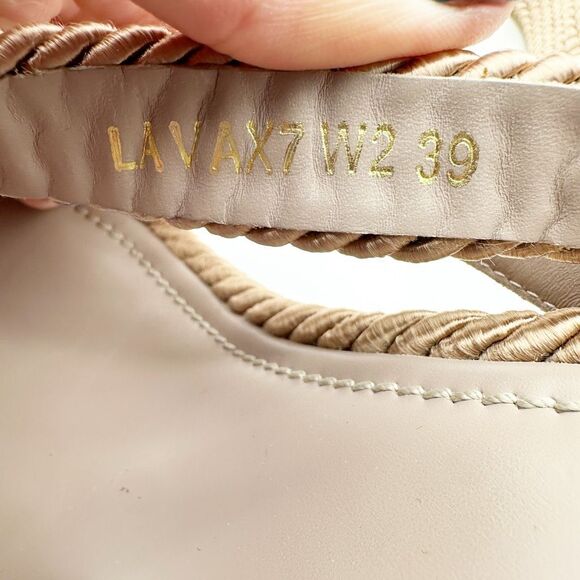 VALENTINO Torchon Beige Braided Silk Platform Rockstud Wedge Heel Size 39 Sandal - Picture 9 of 14